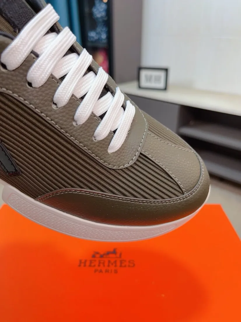 Men's shoes 💰460🌸🌸【HERMES】Hermès high-end quality original shoe upper: 🔝tumbled calfskin, suede calfskin, shoe body sewn H totem, outsole: ultra-light TPU foam·rubber; two-color molded outsole, ultra-high quality control·fine workmanship: highlighting (high-end·luxury·grade) 38-44 (45 can be customized)